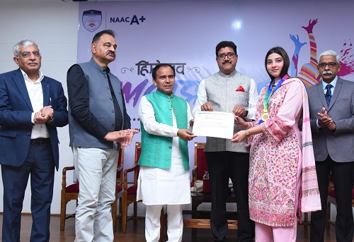 Award-1